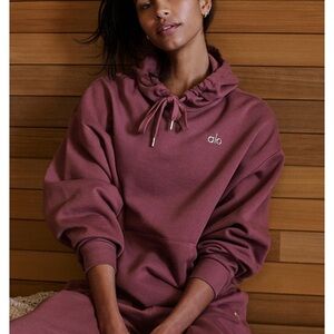 ALO Yoga Accolade Hoodie Burgundy Truffle